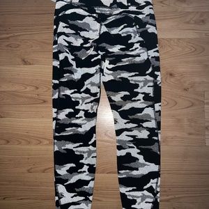 Athleta Ranier Reflective Camo leggings small